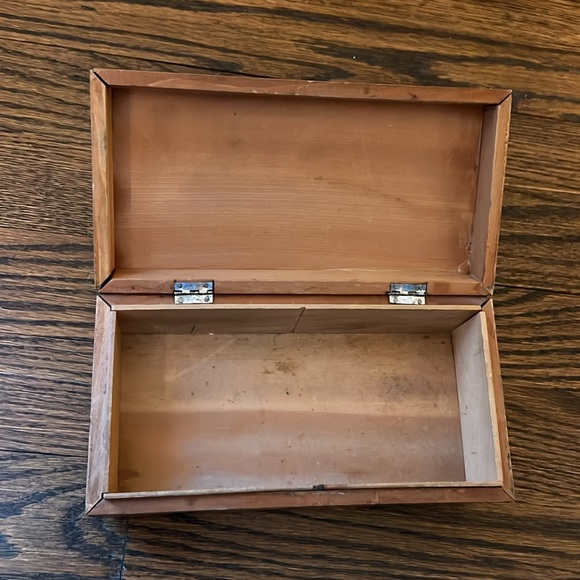 Vintage Wood Box w/ Inlay Scotty Dogs & Border - Picture 6 of 11